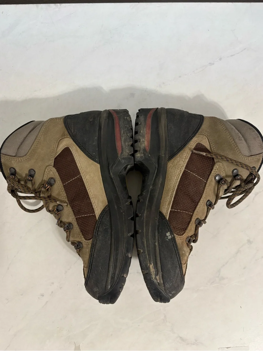 Lowa Size 8 Gore-Tex Lace Up Hiking Boots Vibram Outsoles Outdoor Travel Western